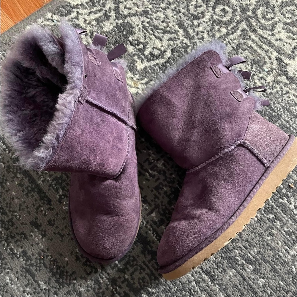 Ugg Bailey Bow II Short kids purple